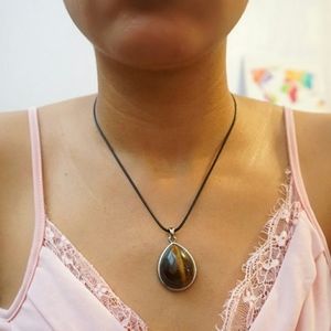 Cat eye stone necklace